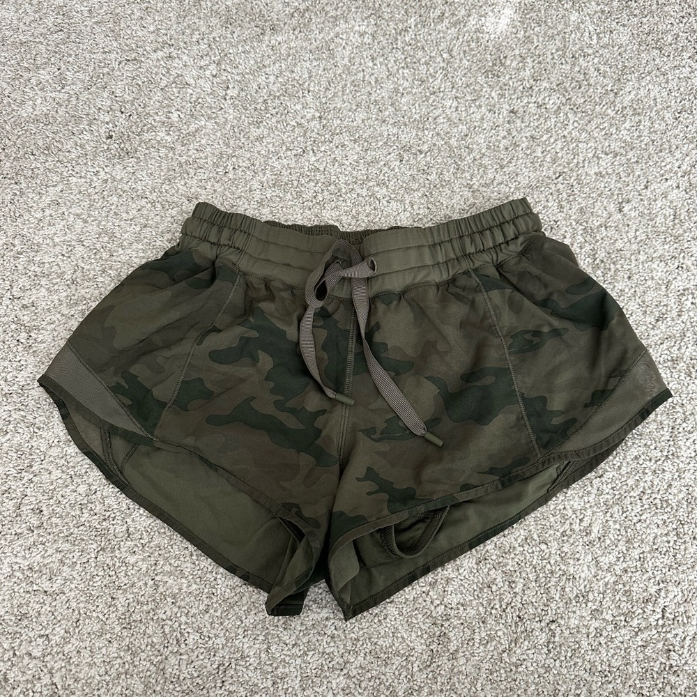 Lululemon Hotty Hot Camo Shorts - 6